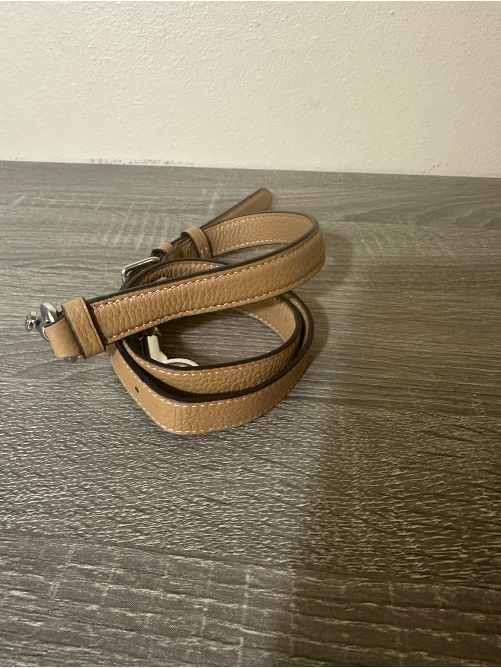 Coach bag leather strap, Tan, silver Hardware, length 37-41 inches